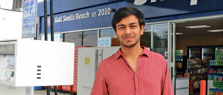 10 4 23 Bus Gull Snells Beach2 768x330