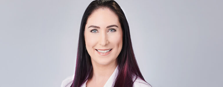 AngelaD IH 7979 v2 landscape 768x300