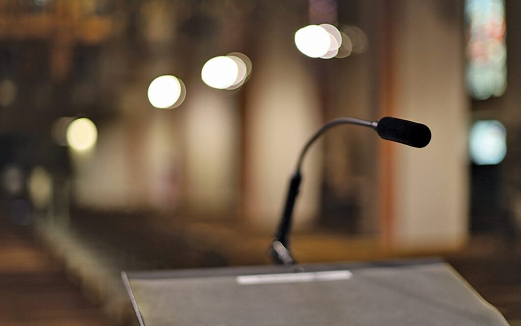 Microphone speaker 1024x640